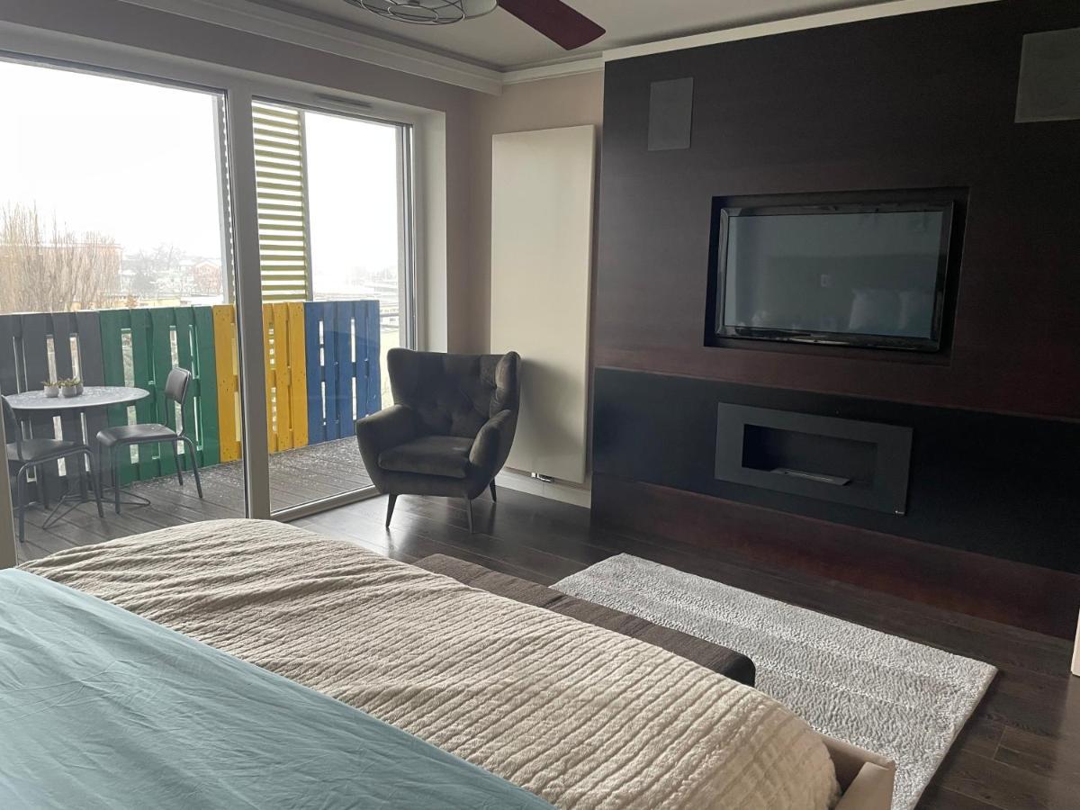 3Bedroom Smarthome Apartment Zielona Gora  Exterior photo